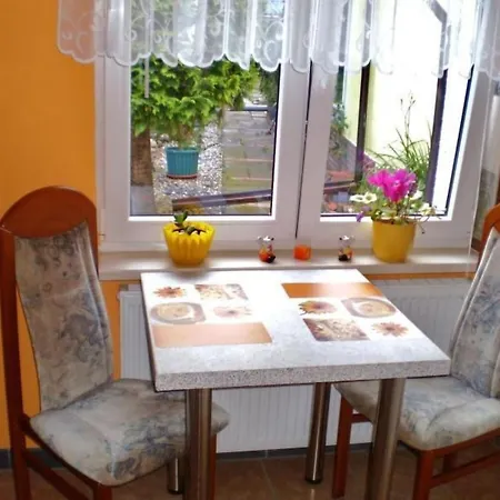 Gemuetliche Mit Terrasse By Interhome شقة