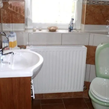 شقة Gemuetliche Mit Terrasse By Interhome *